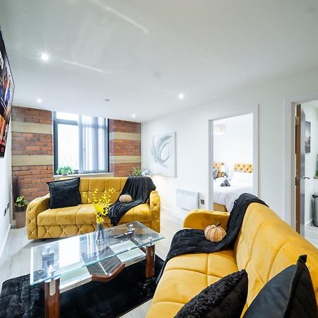 Bv Spacious 1-Bedroom Apartment Close To Town Center - Sleeps 6 Bradford  Dış mekan fotoğraf